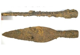 Medieval iron arrowhead probably dating from the 12th-15th century.